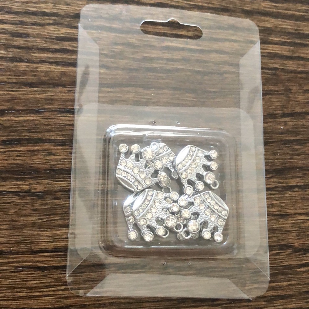 Silver crystal rhinestone Crown charm set of 7 shoe tag crowns queen charms - Picture 3 of 6